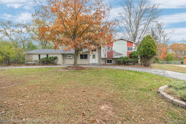 23518 Creekdale Court, Farmington city