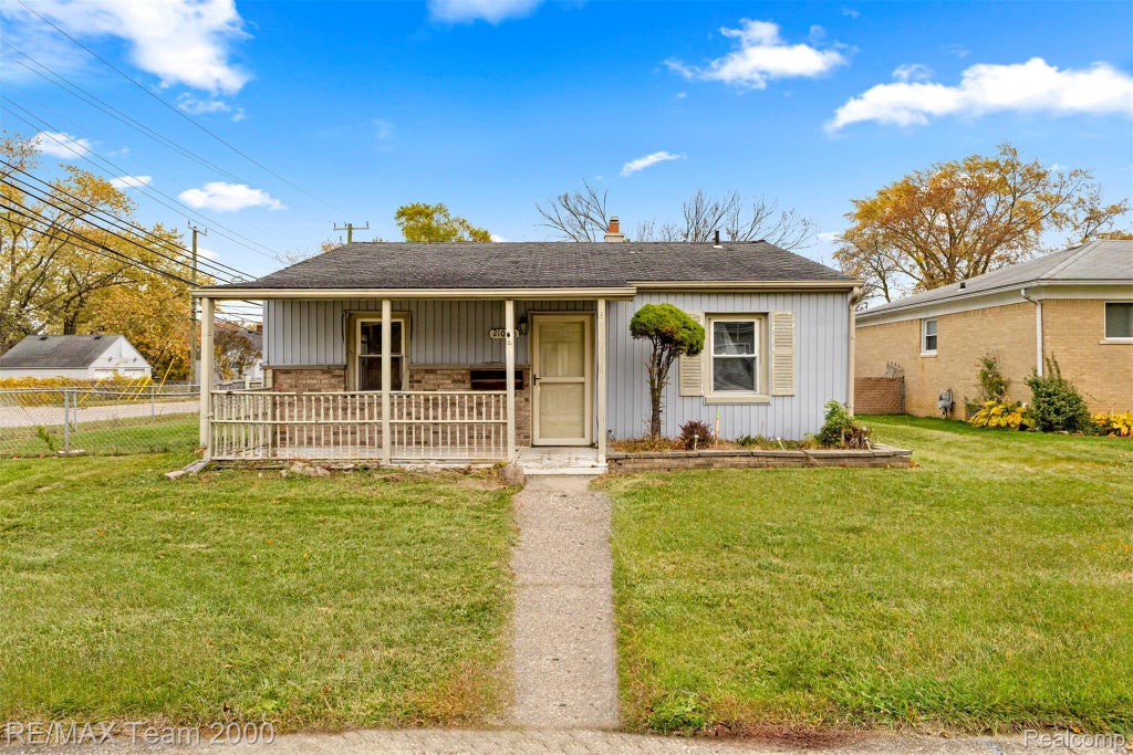 21090 Gentner Street, Warren city