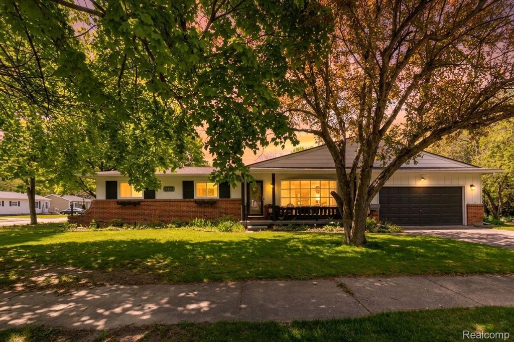 1227 N Jackson Street, Lapeer city