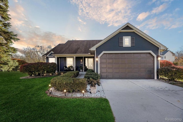 854 Westbrooke Drive, South Lyon city
