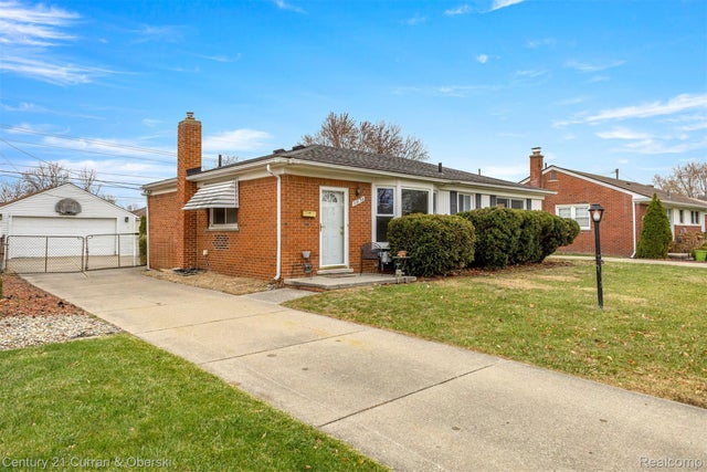 35158 Parkdale Street, Livonia city