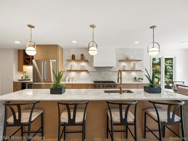 22463 Norfolk Court, Novi city