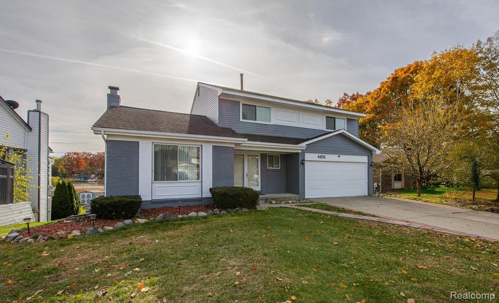 4851 Shoreline Boulevard, Waterford charter township