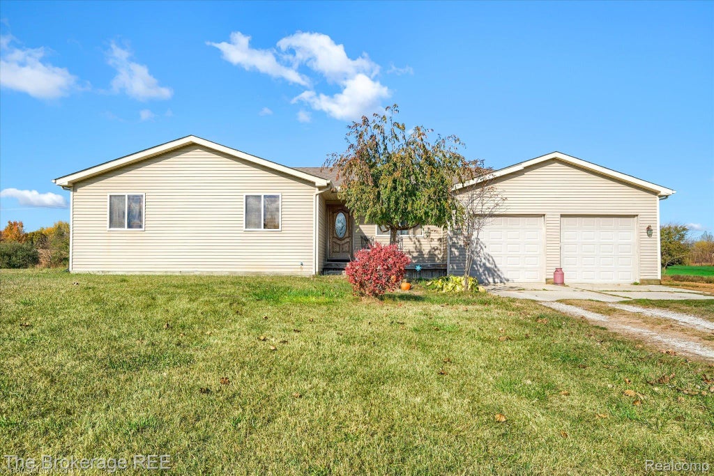 824 Janna Leigh Drive, Marathon township