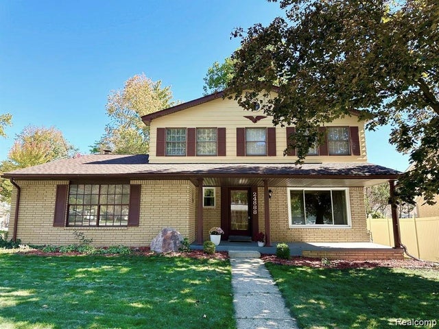 24888 Apple Crest Drive, Novi city