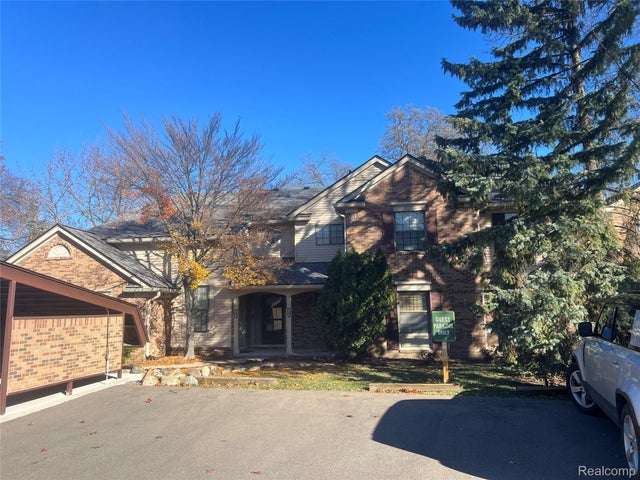 29726 Pine Ridge Circle, Farmington city