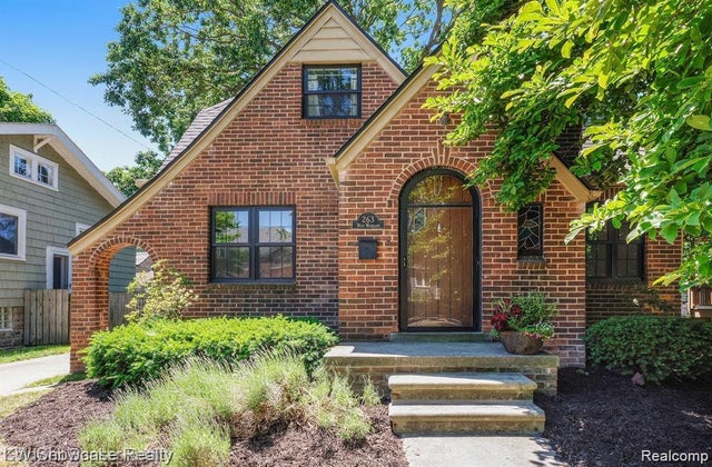 263 W Woodland Street N, Ferndale city