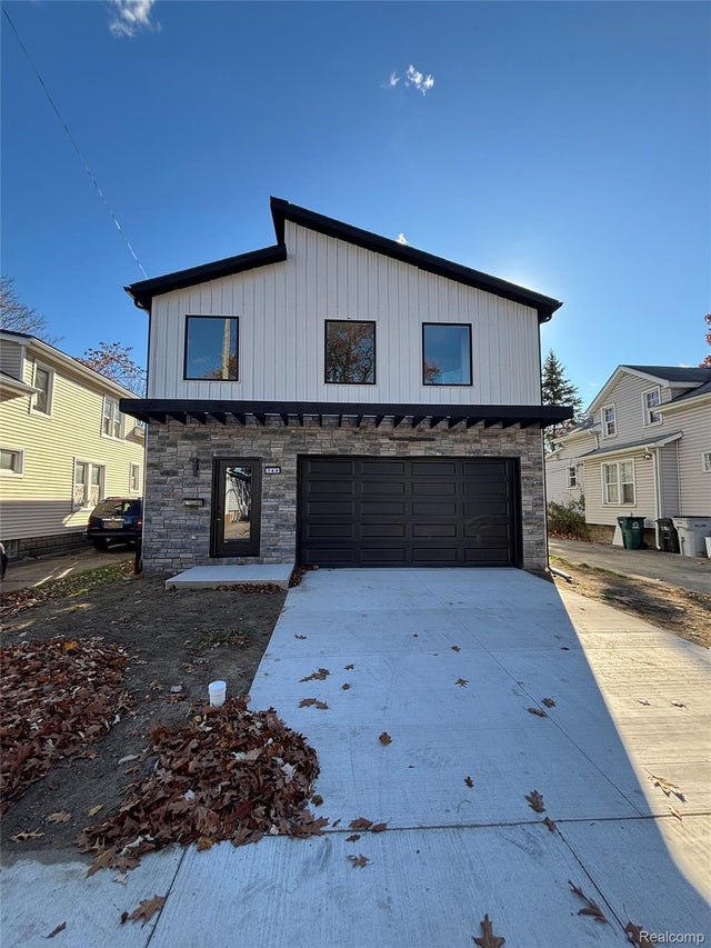 744 E Meyers Avenue, Hazel Park city