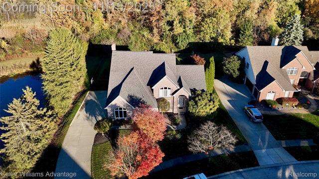 25792 Cheyenne Drive, Novi city