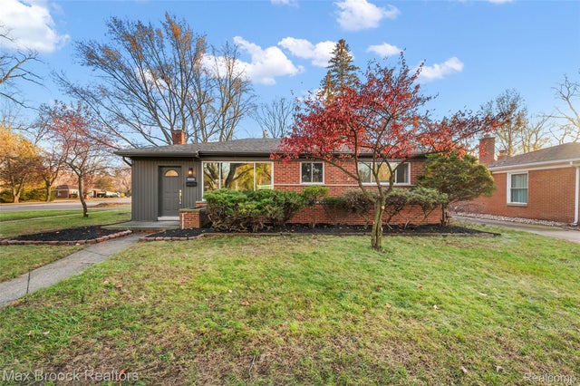 34909 W Chicago Street, Livonia city