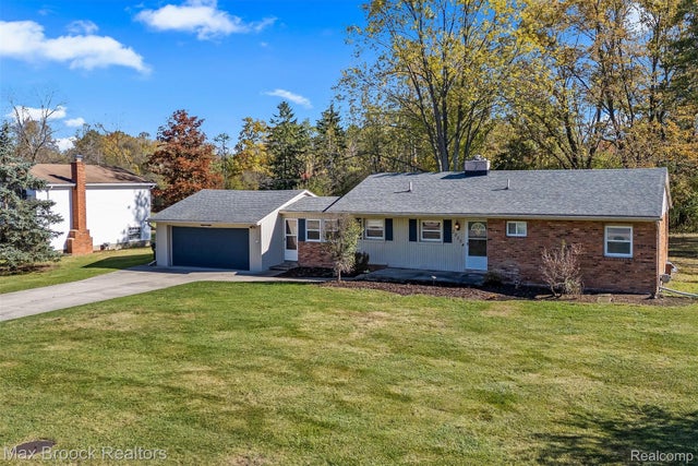 22534 Karen Court, Farmington Hills city