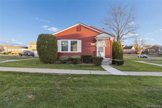 23643 N Rockledge, Novi city