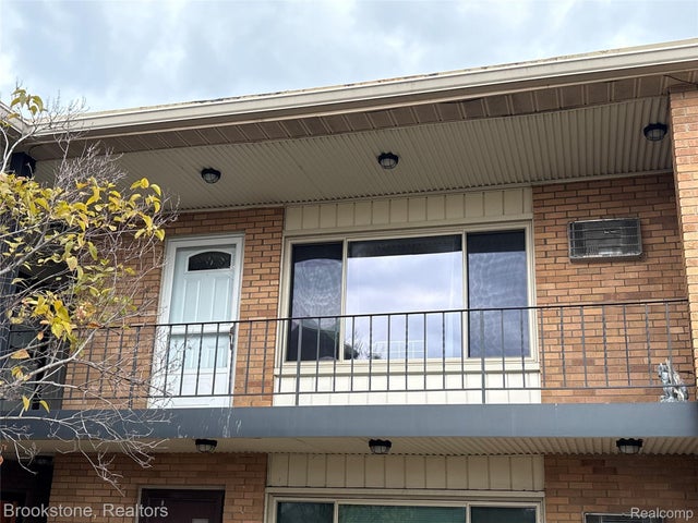 2859 E Maple Road 13, Birmingham city