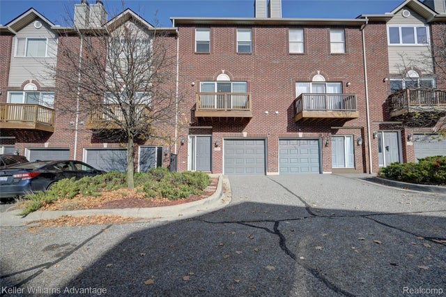 42432 Corlina Drive, Northville city