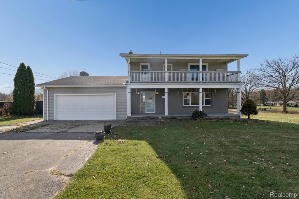 6024 E Holly Road E, Holly township