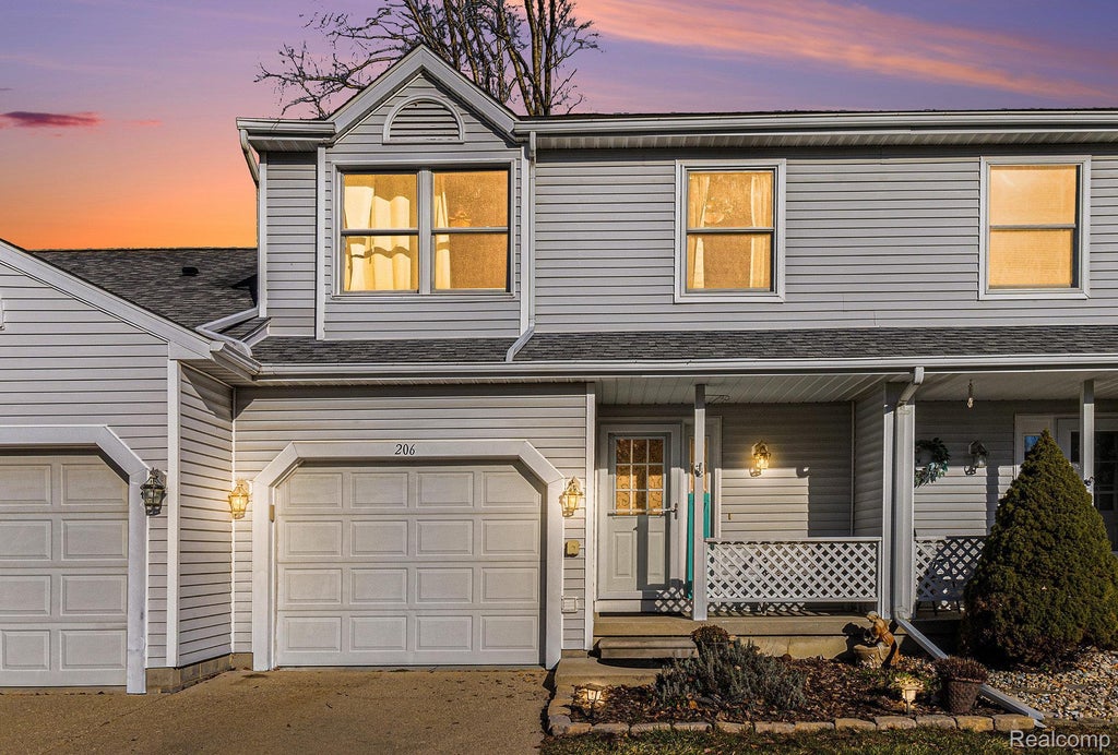 206 Meadow Pointe Drive, Fenton city