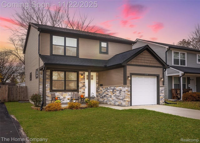 1226 E Bernhard Avenue, Hazel Park city