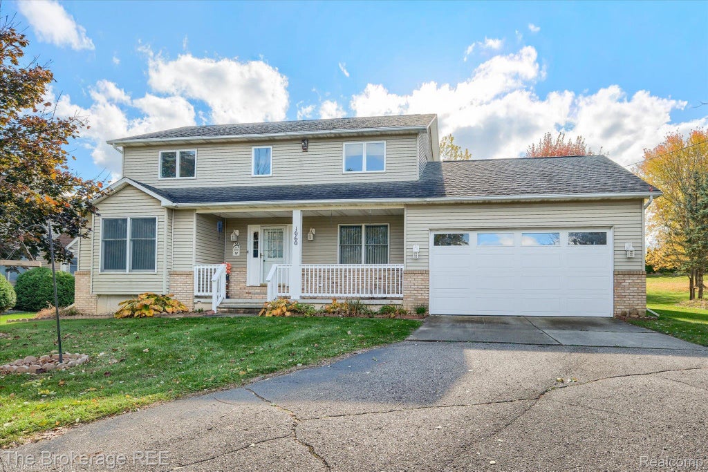 1060 E Cook Road, Grand Blanc charter township