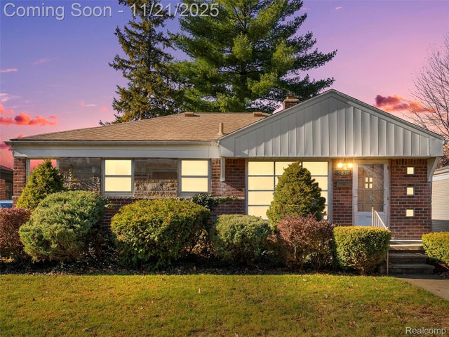 9831 Seltzer Street, Livonia city