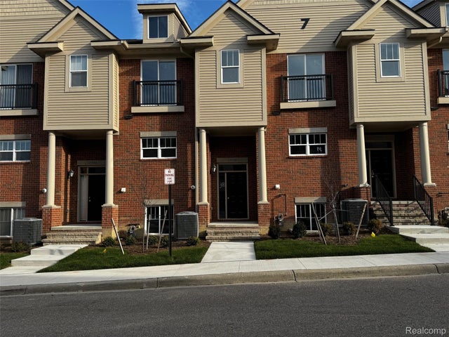 25558 Grandview Lane 38, Novi city