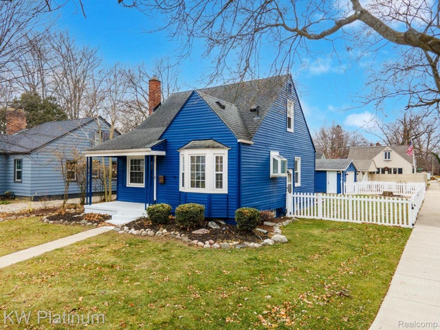 1027 Orchard Grove Drive, Royal Oak city
