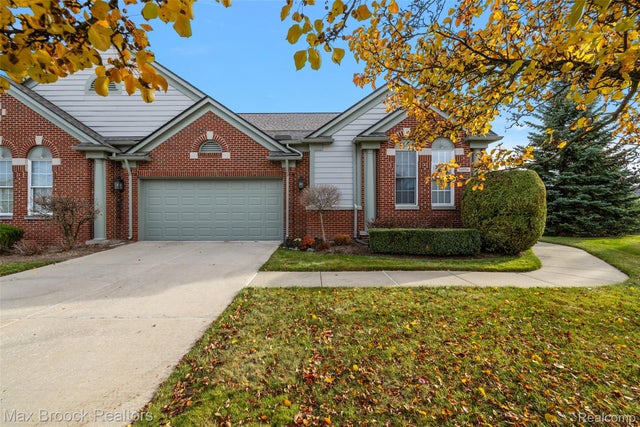 16956 Sycamore Court, Northville city