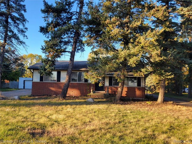 37800 Schoolcraft Road, Livonia city