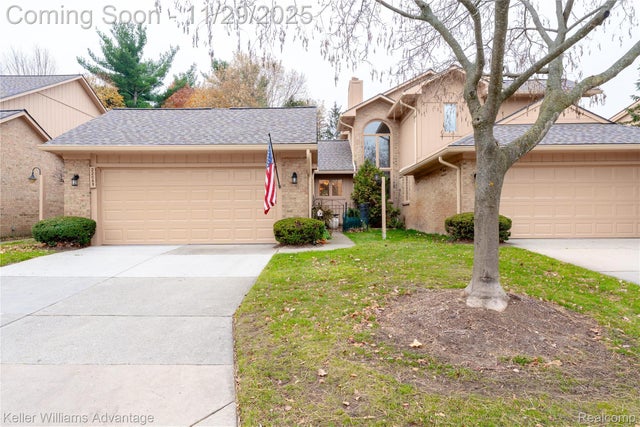 22065 River Ridge Trail 43, Farmington Hills city