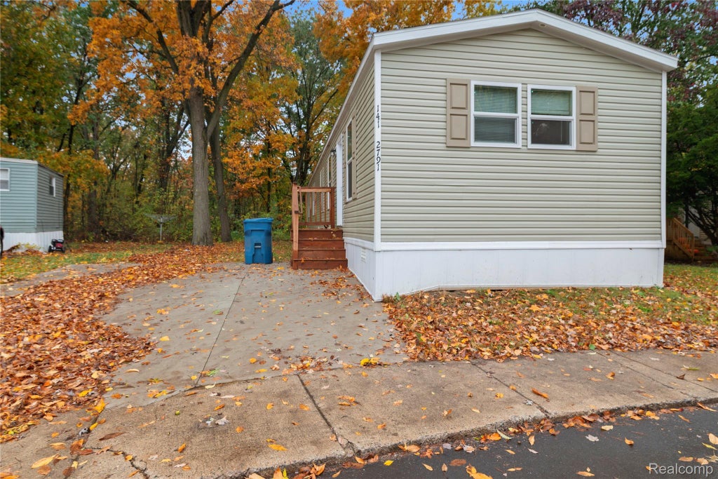 2791 Court Street, Brighton city