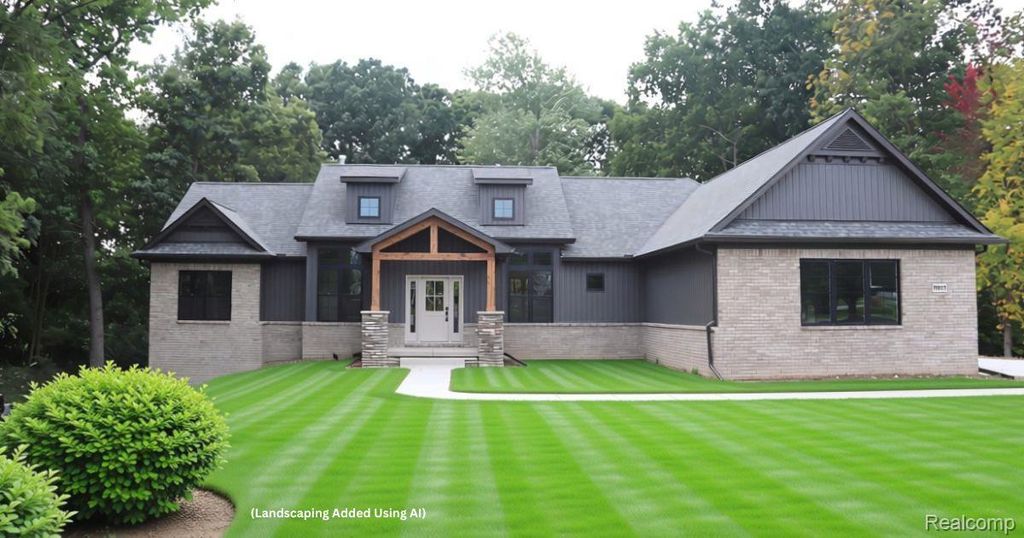 7877 Donegal Court, Fenton