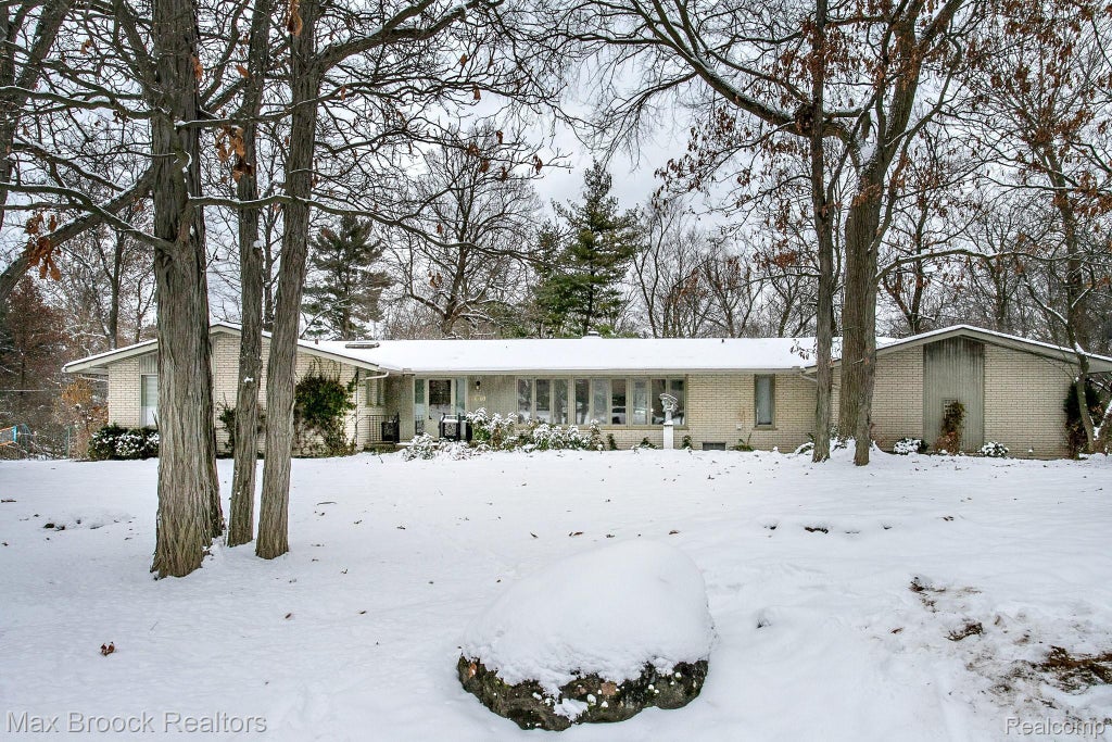 31310 E Stonewood Court, Farmington Hills city