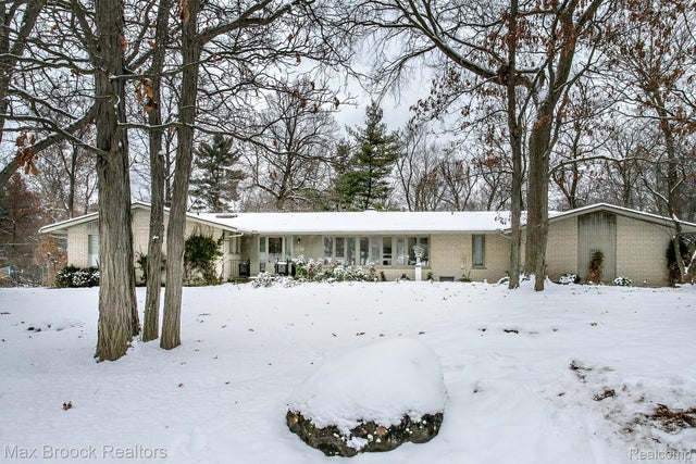 31310 E Stonewood Court, Farmington Hills city