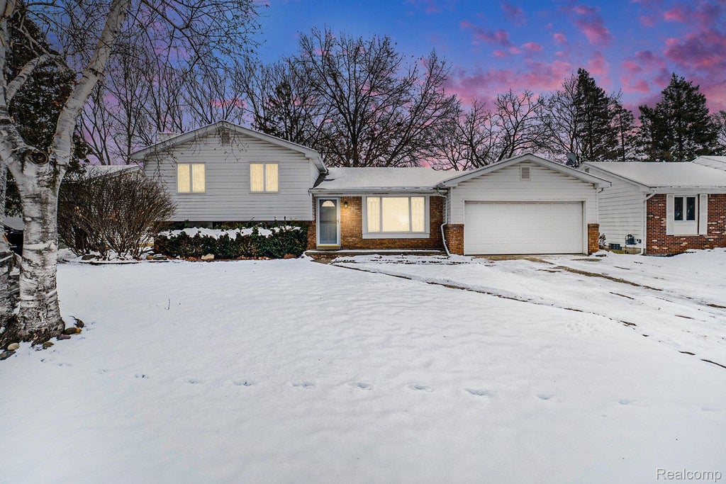 5023 Spring Well Lane, Grand Blanc city