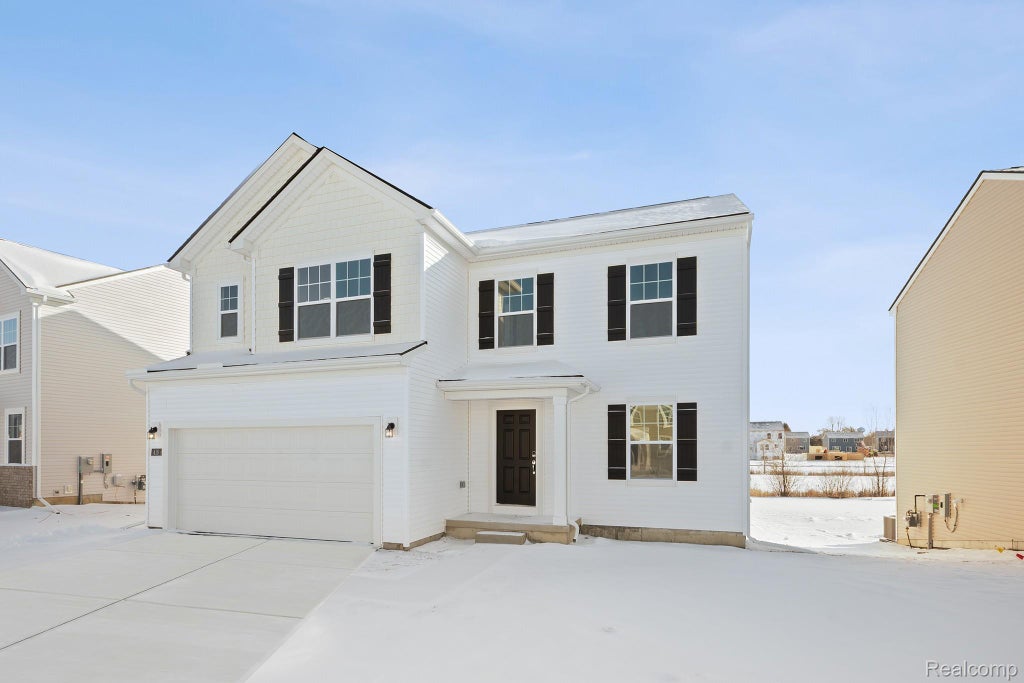 418 Hidden River W, Holly township