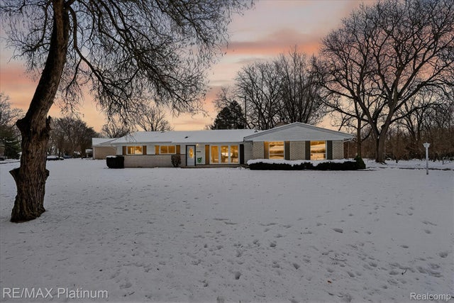 23660 Maude Lea Street, Novi city