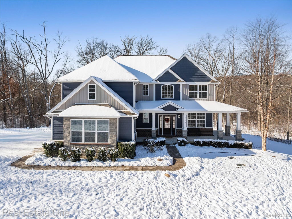 2560 Buckhead Drive, Brighton township