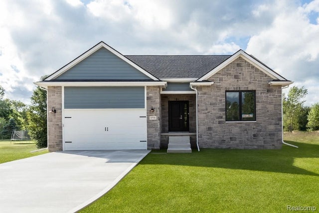 9758 Iosco Ridge Drive, Iosco township