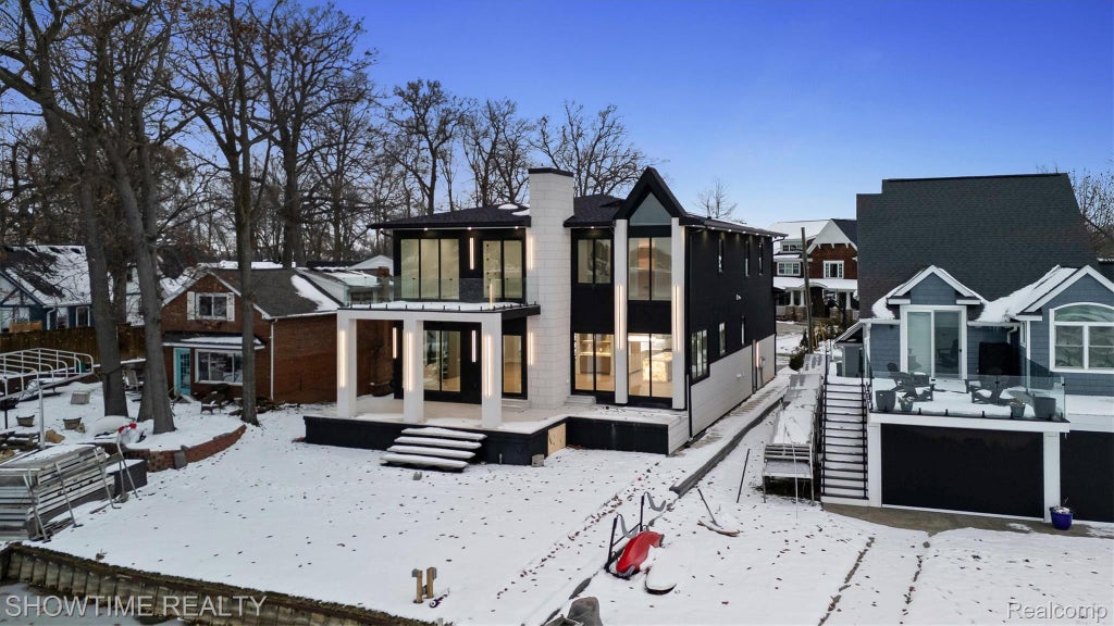 13281 Haddon Street, Fenton charter township