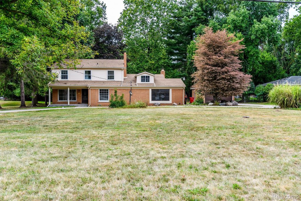 21875 Beech Road, Southfield