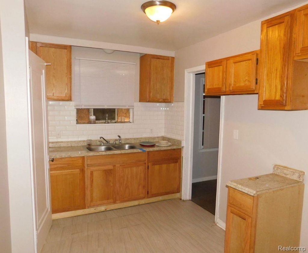 20502 Riopelle Street, Highland Park city