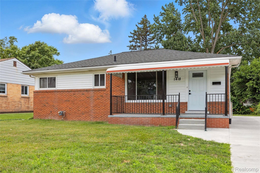 1418 W 13 Mile Road W, Royal Oak city