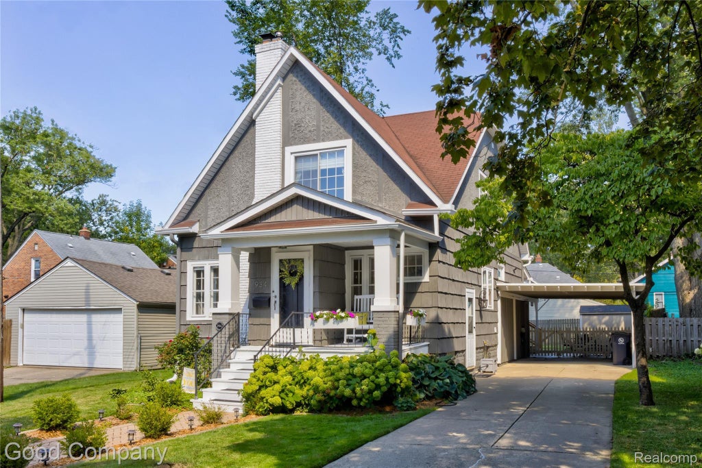 934 Lockwood Road, Royal Oak city