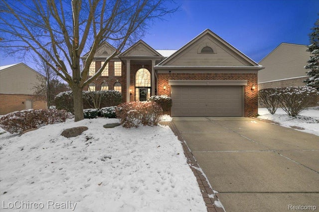 1908 Beaver Creek Drive, Rochester city