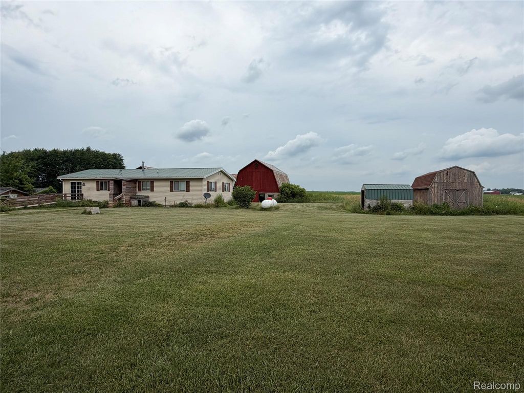 4126 Montgomery, Marlette city