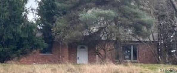 8190 Faussett Road, Fenton city