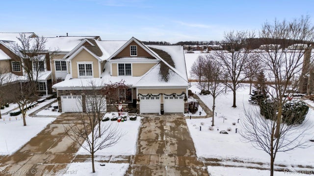 26024 Island Lake Drive, Novi city