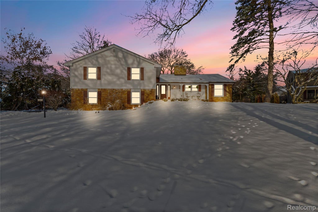 3873 Top View Court, Bloomfield Hills city