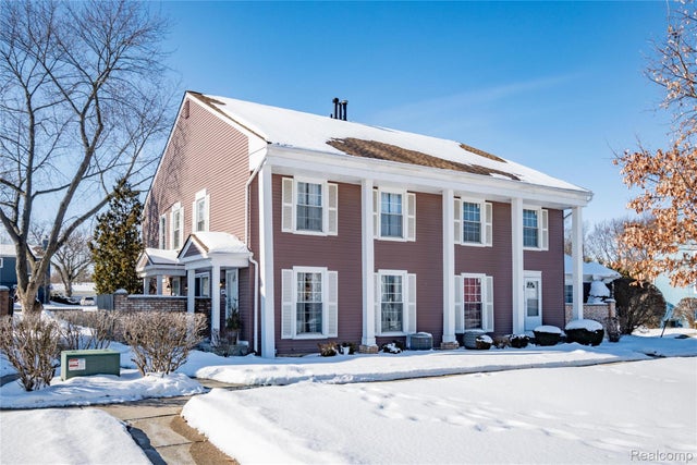 23647 Stonehenge Boulevard, Novi city