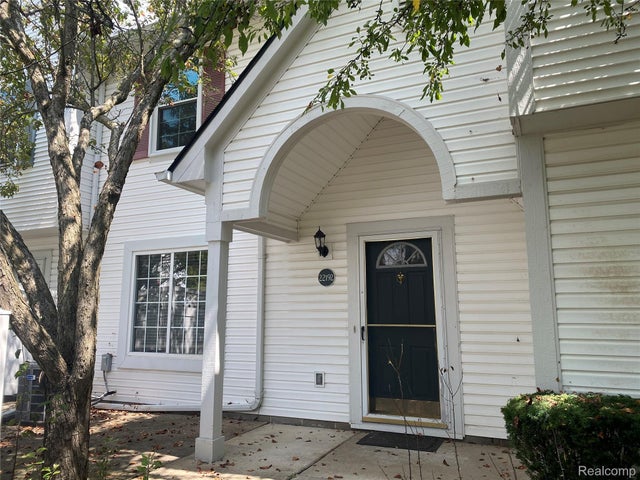 22192 Cape Cod Way, Farmington Hills city