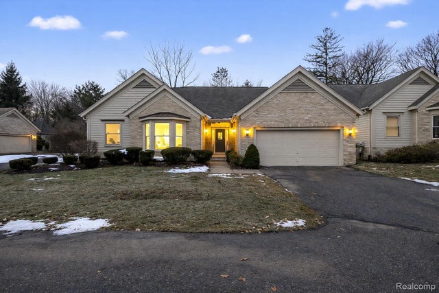 29421 Woodfield Court, Farmington Hills city